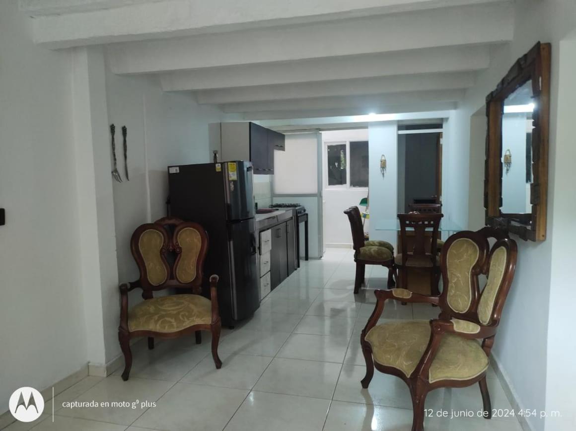 En Armenia, Quindio * Armenia (Quindio)